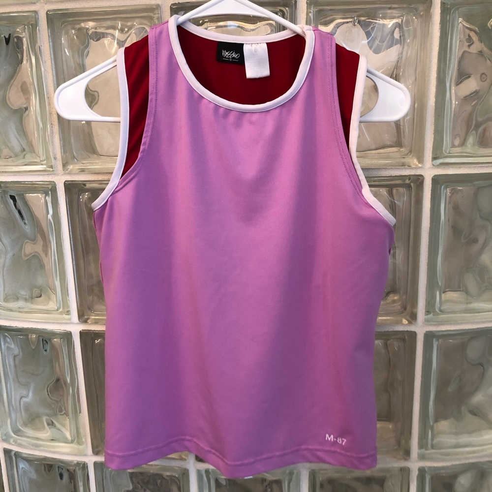Woman’s Tank Size L